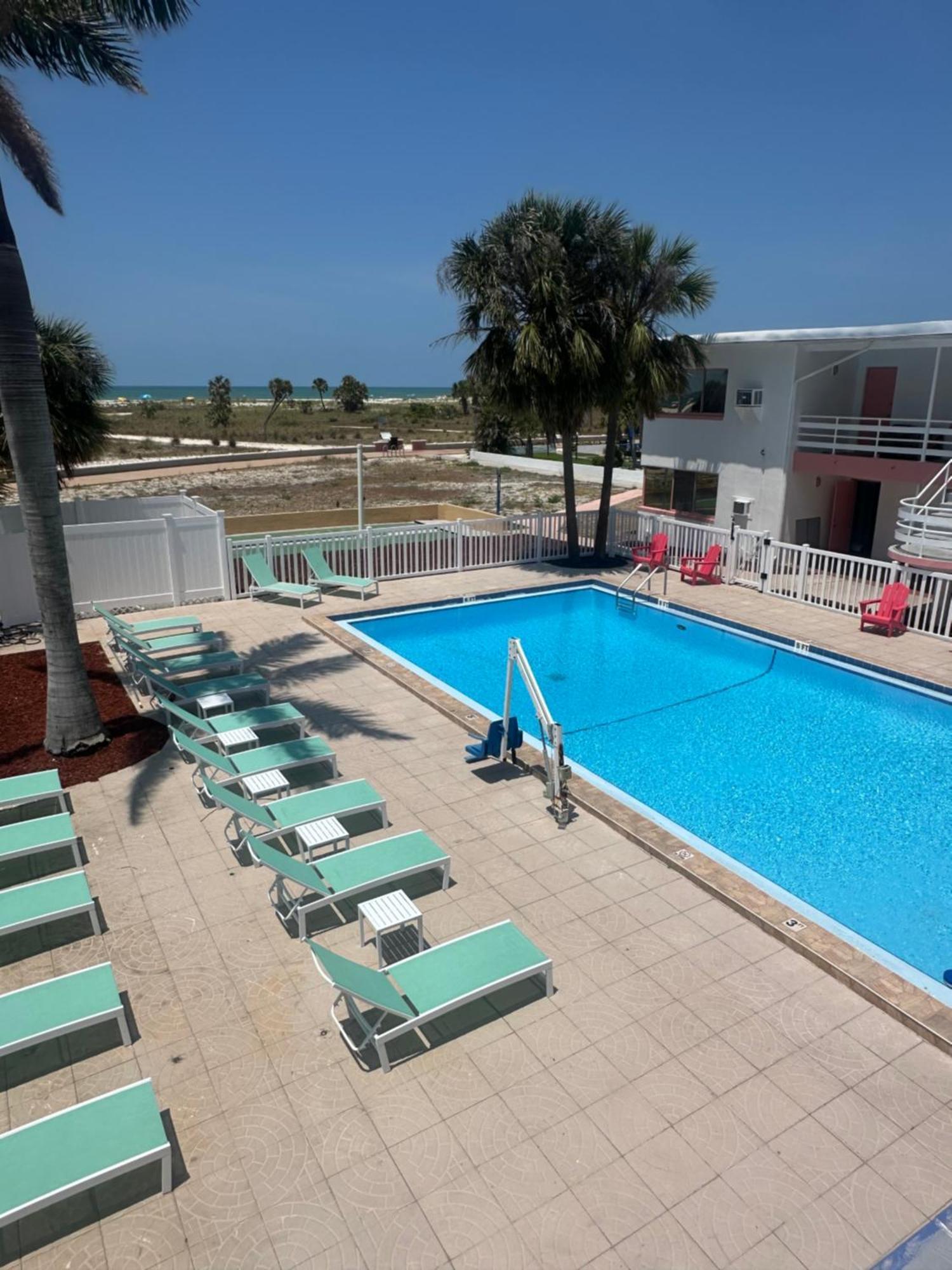 Arvilla Resort St. Pete Beach Esterno foto