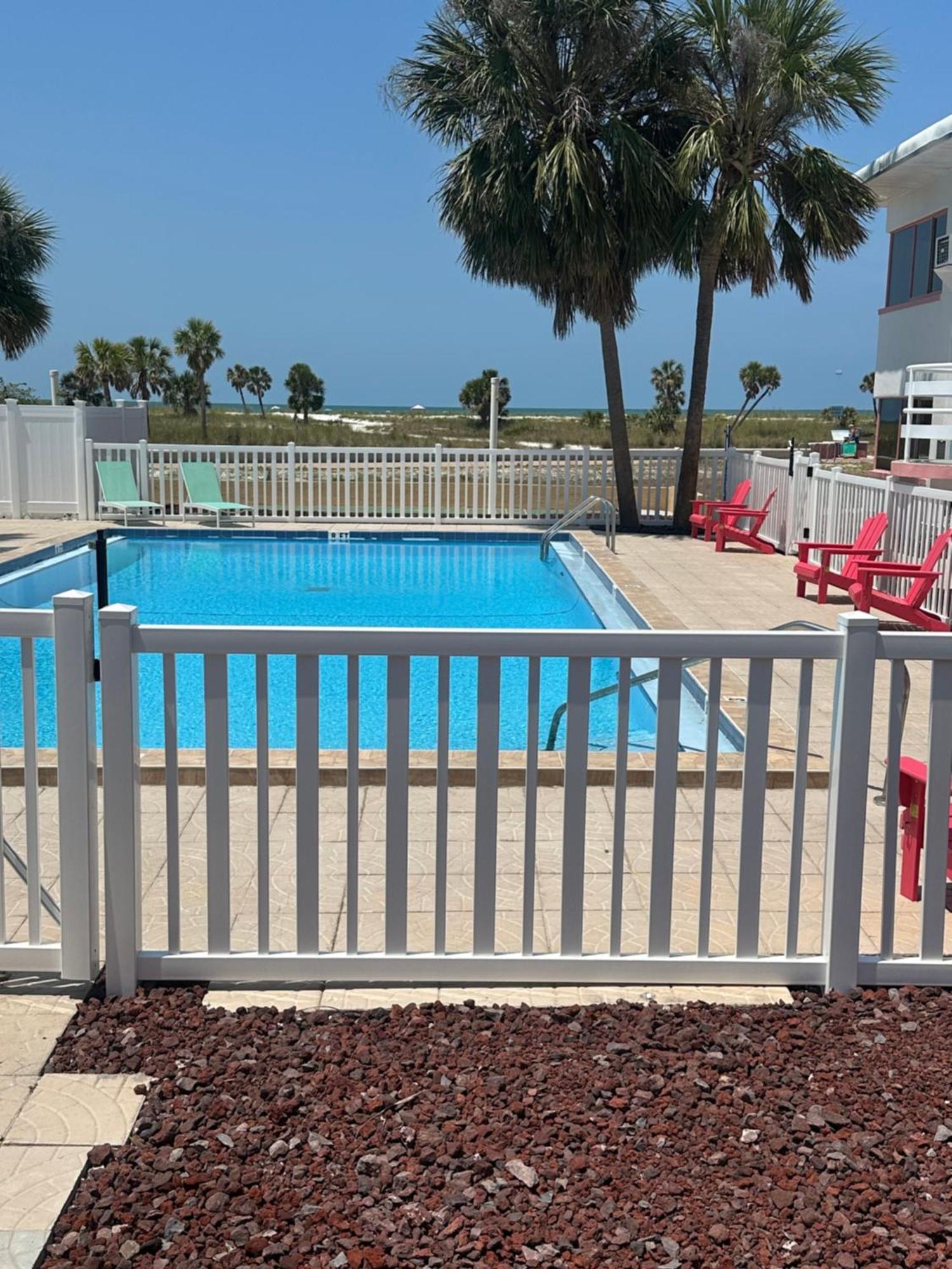 Arvilla Resort St. Pete Beach Esterno foto