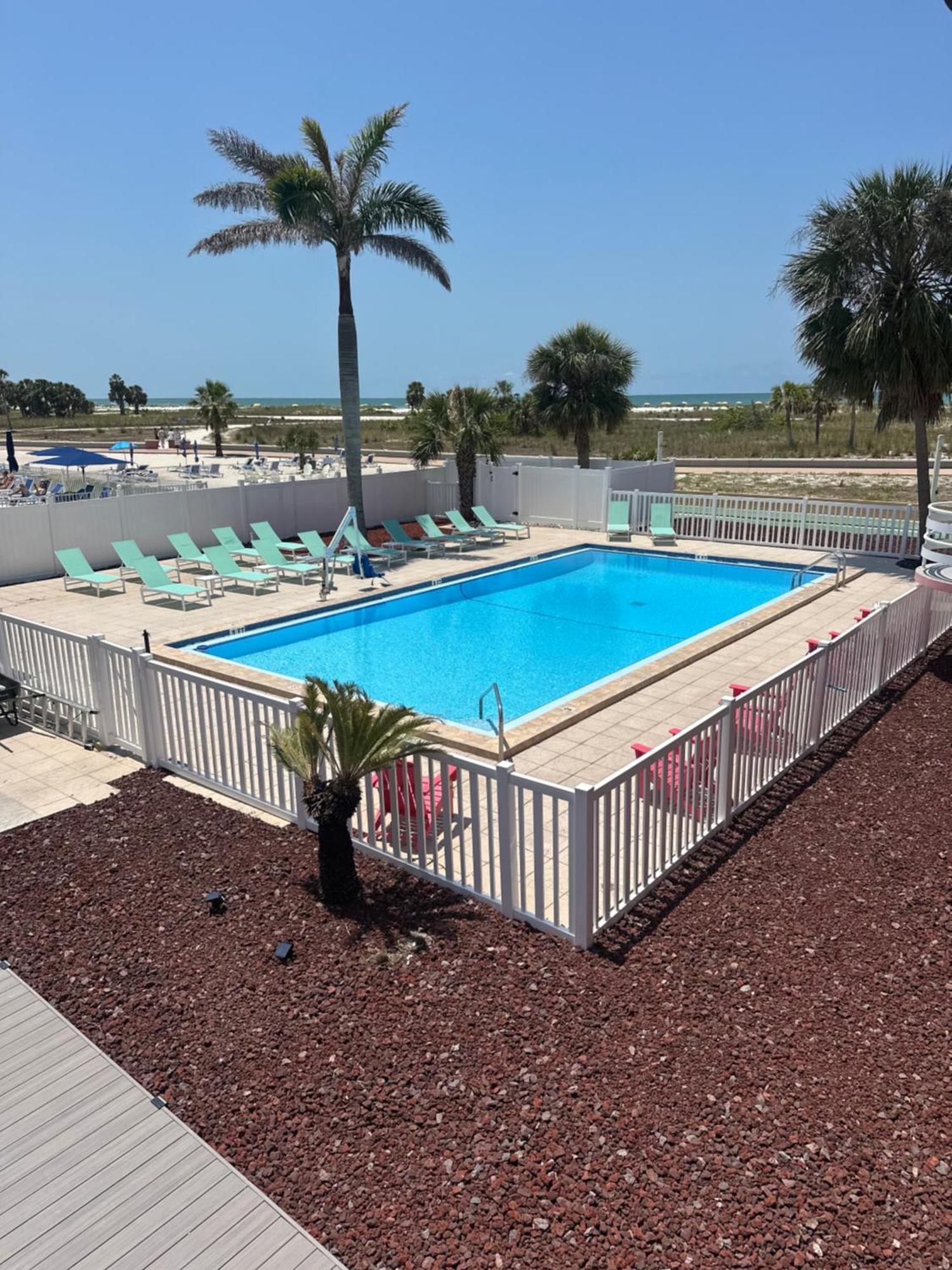 Arvilla Resort St. Pete Beach Esterno foto