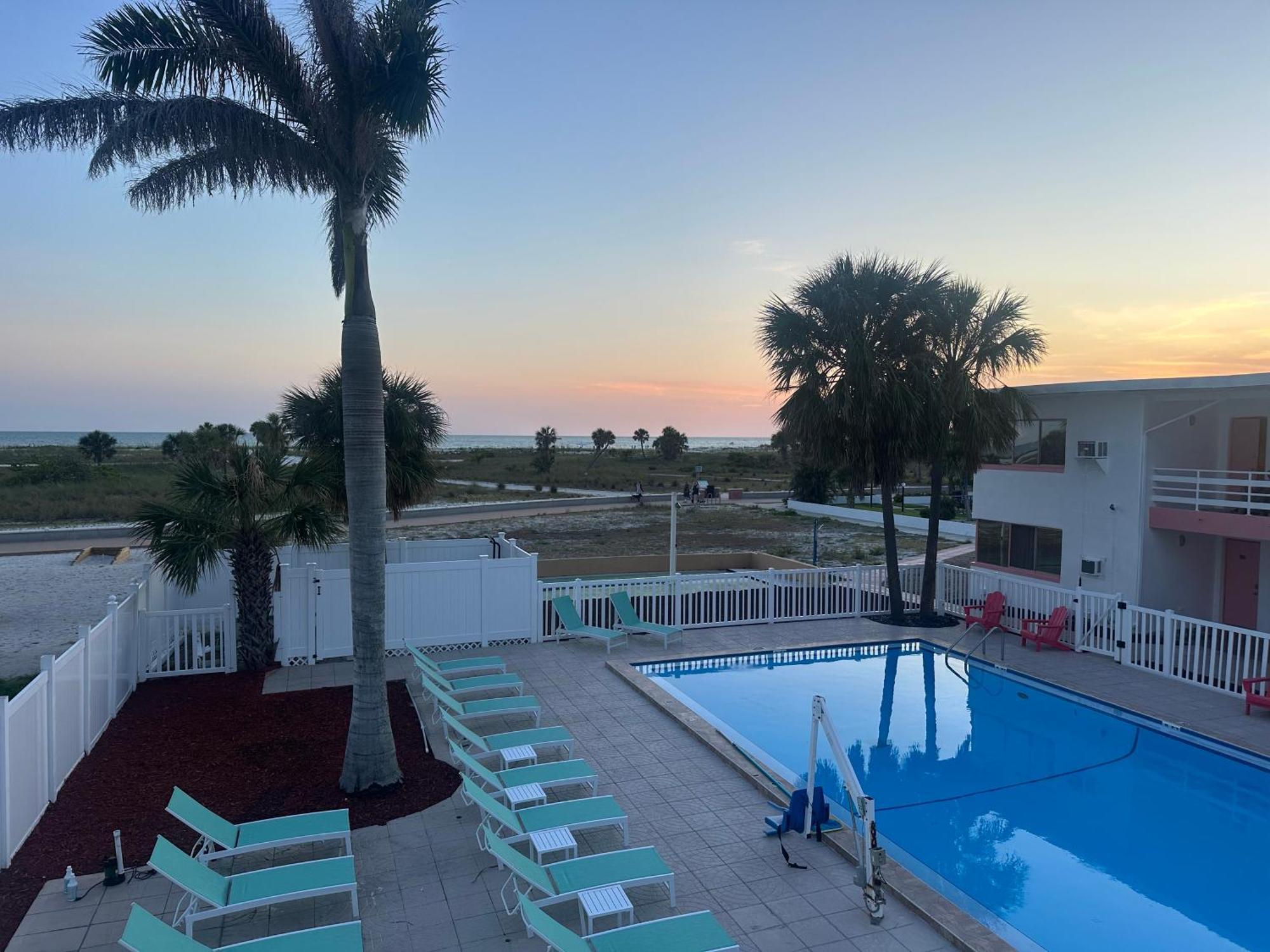 Arvilla Resort St. Pete Beach Esterno foto